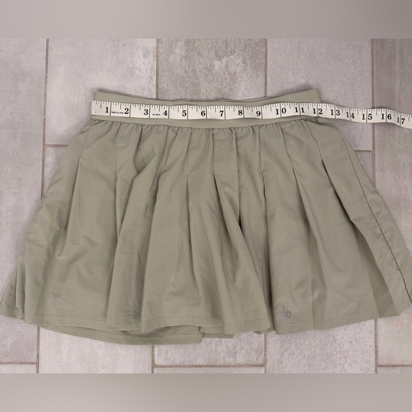 ALO Varsity Tennis Pleated Mini Skirt Limestone Green Size XXS/XS - Picture 8 of 9